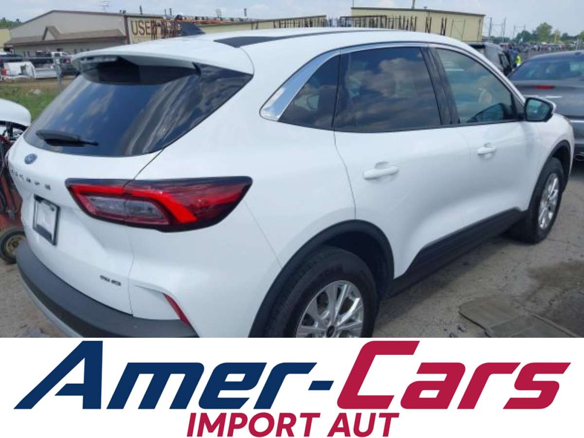 Ford Escape 2023 z USA — zdjęcie 4 z 18