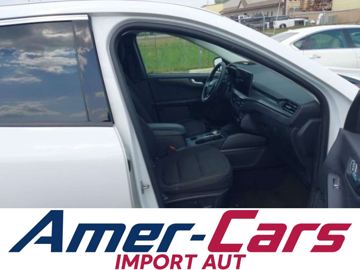 Ford Escape 2023 z USA — zdjęcie 5 z 18