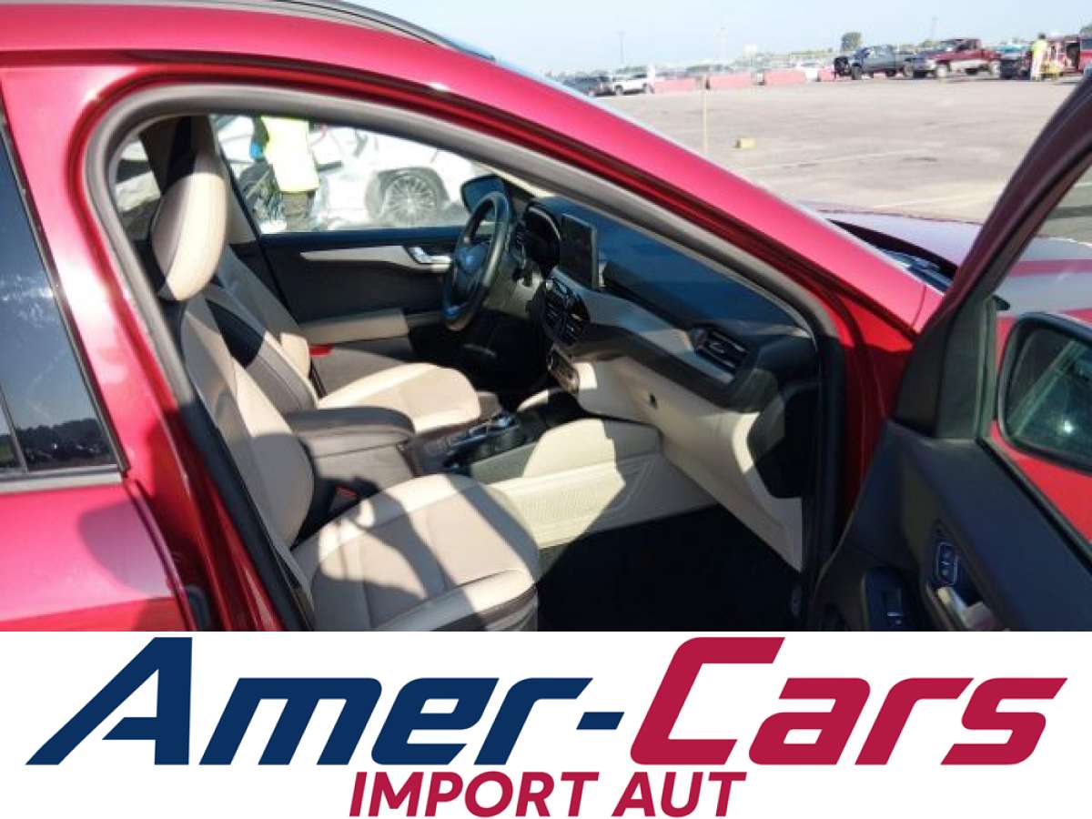 Ford Escape 2020 z USA — zdjęcie 5 z 16