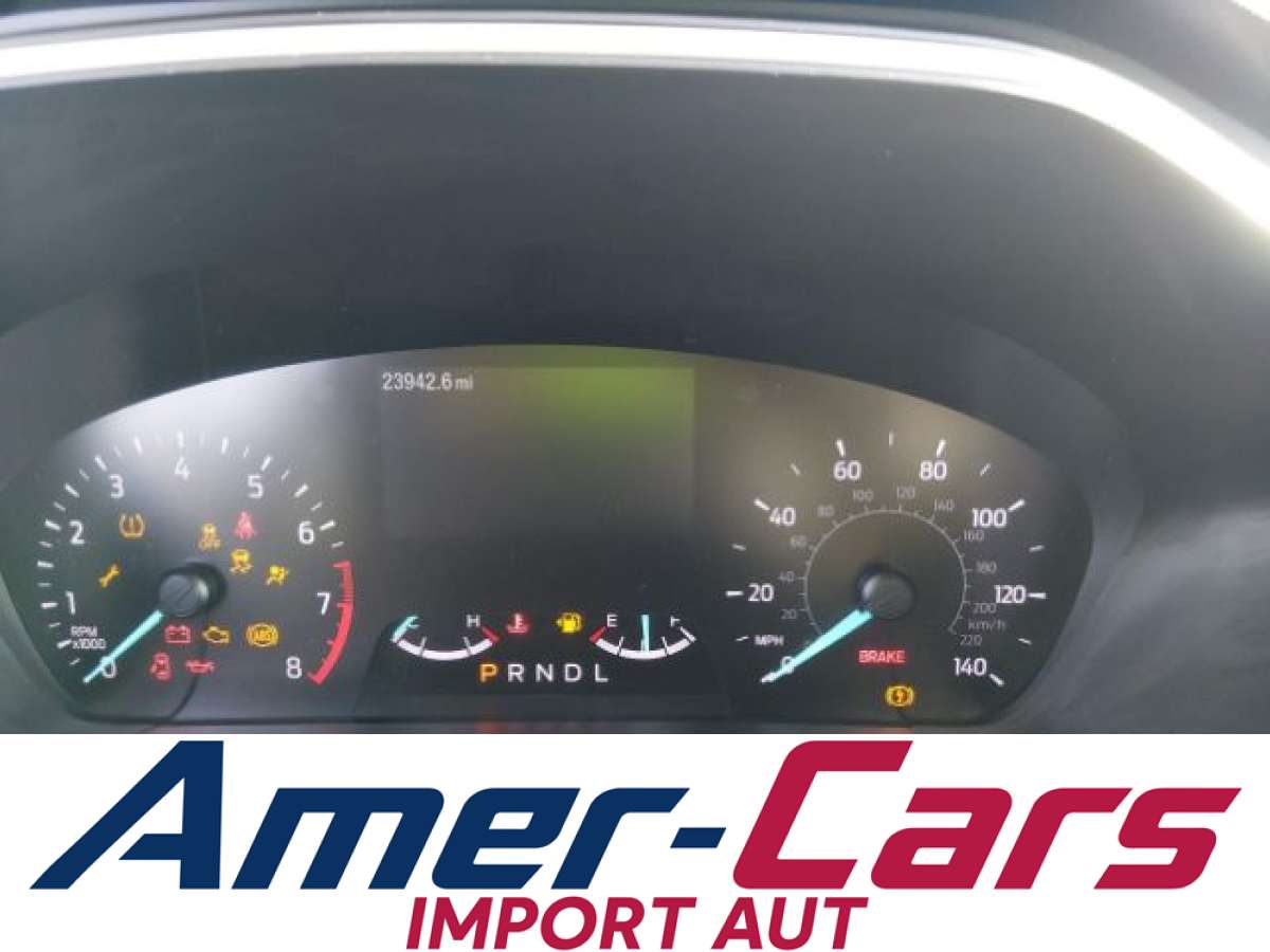 Ford Escape 2020 z USA — zdjęcie 7 z 16