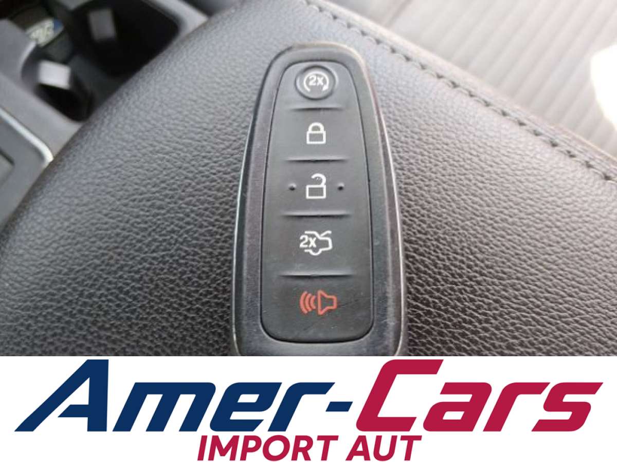 Ford Escape 2019 z USA — zdjęcie 11 z 16
