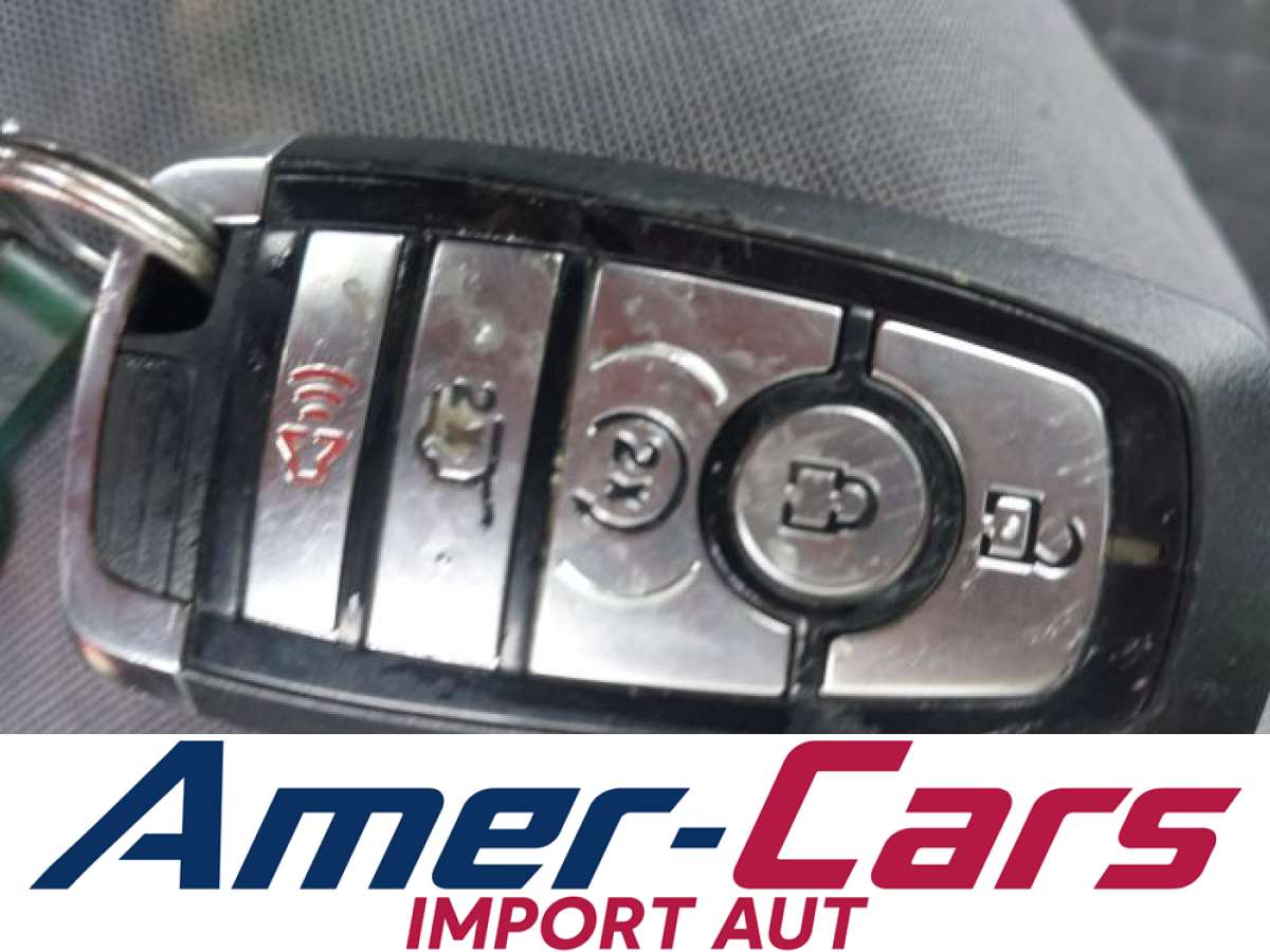 Ford Escape 2024 z USA — zdjęcie 11 z 16