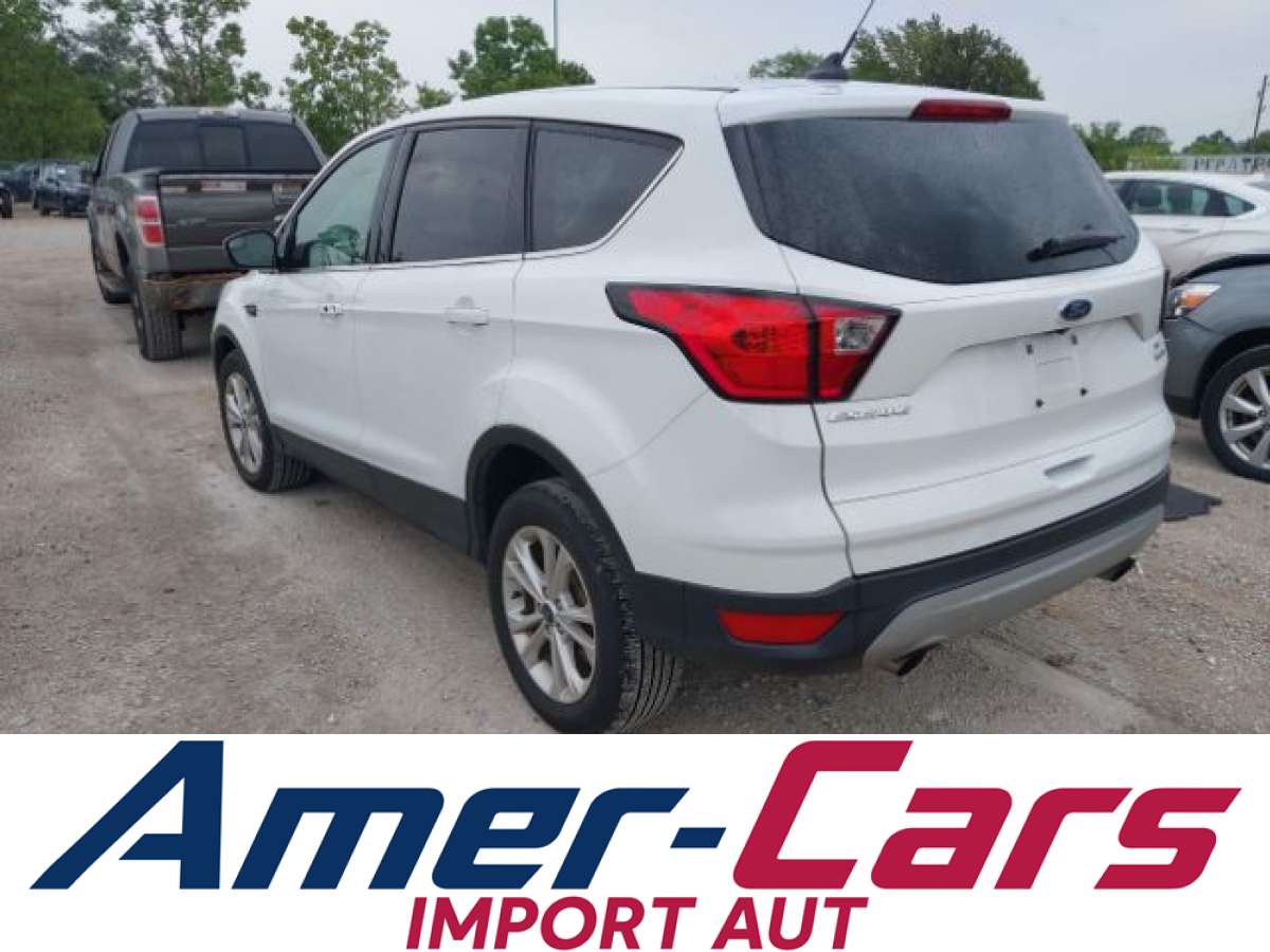Ford Escape 2019 z USA — zdjęcie 3 z 16