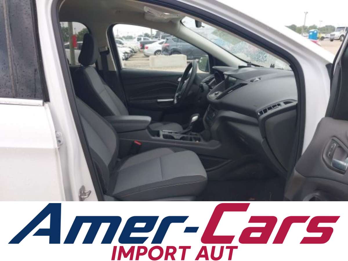 Ford Escape 2019 z USA — zdjęcie 5 z 16