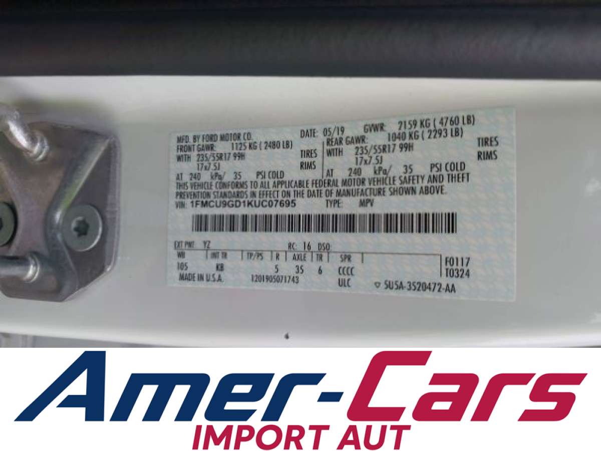 Ford Escape 2019 z USA — zdjęcie 9 z 16