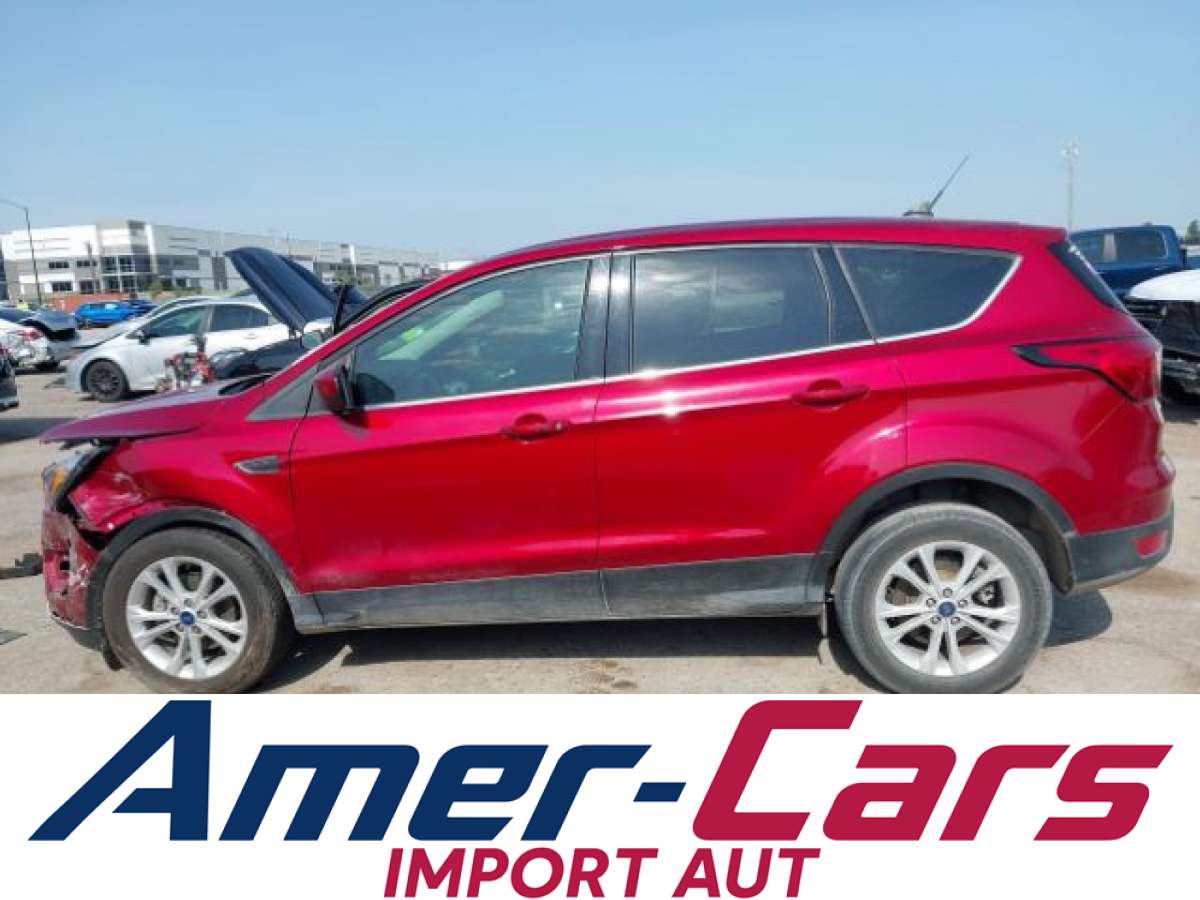 Ford Escape 2019 z USA — zdjęcie 13 z 15