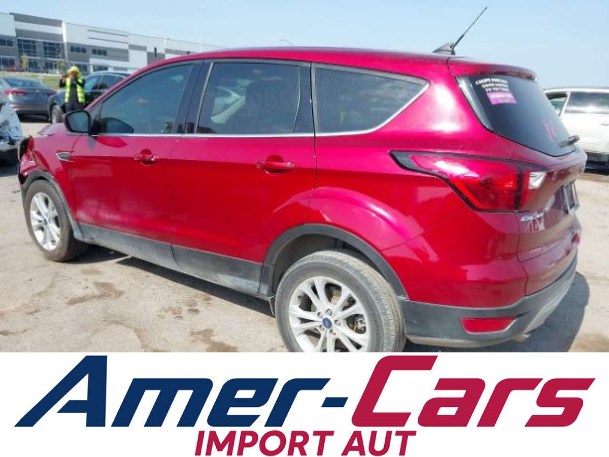 Ford Escape 2019 z USA — zdjęcie 3 z 15