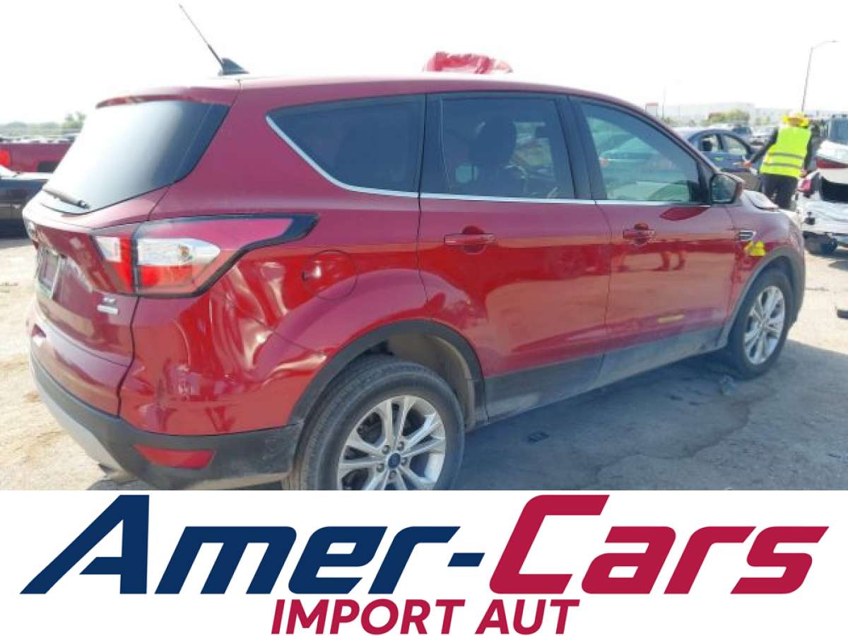 Ford Escape 2019 z USA — zdjęcie 4 z 15