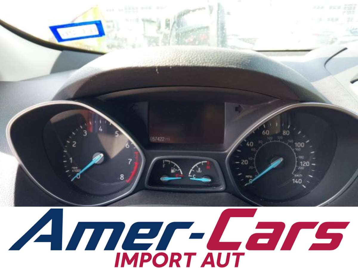 Ford Escape 2019 z USA — zdjęcie 7 z 15