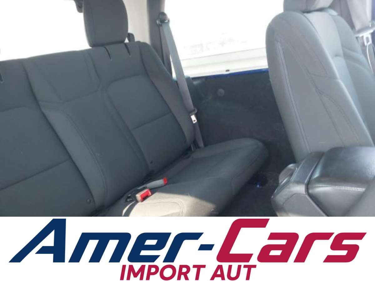 Jeep Wrangler 2018 z USA — zdjęcie 8 z 16
