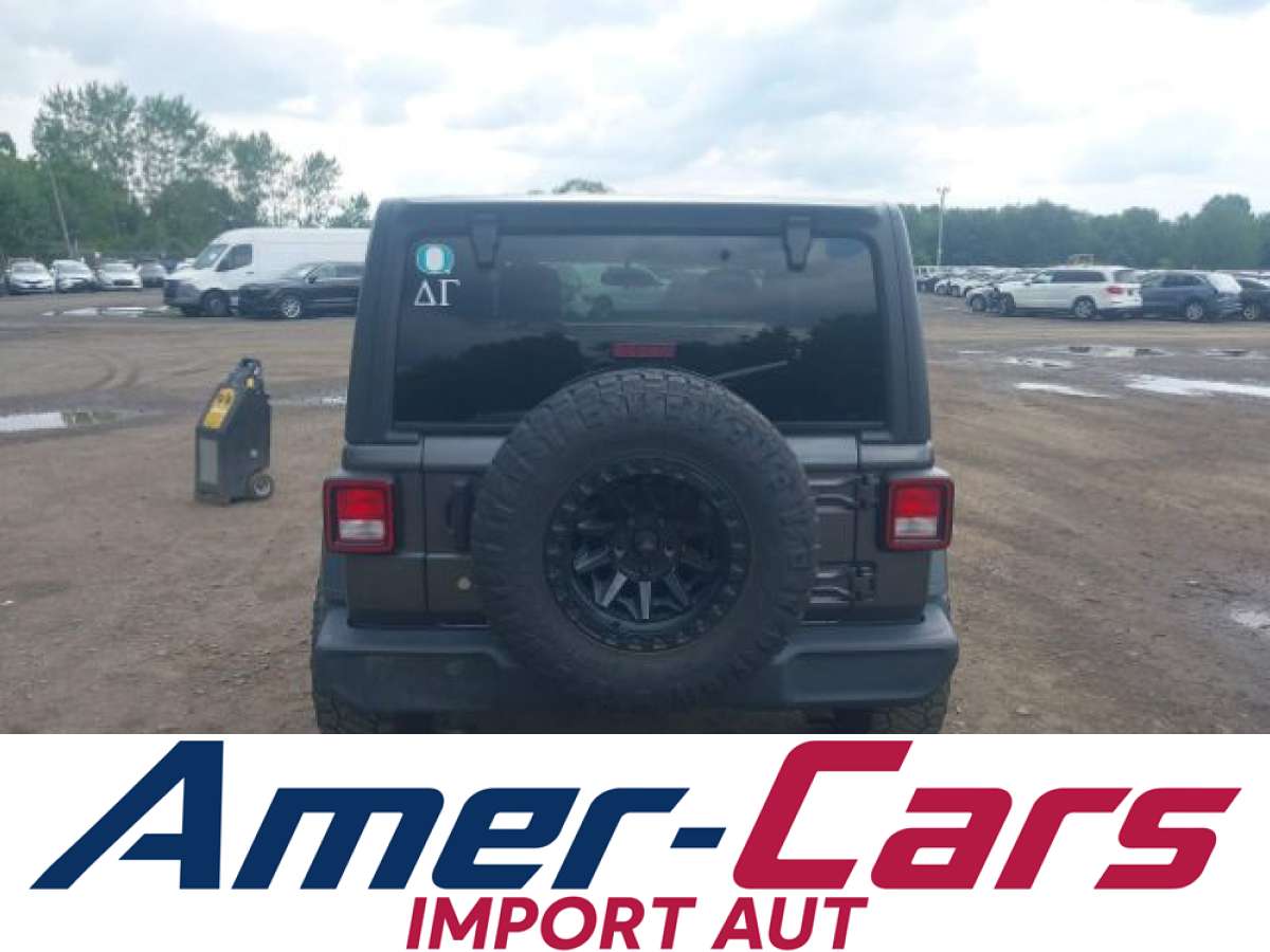 Jeep Wrangler 2020 z USA — zdjęcie 16 z 17