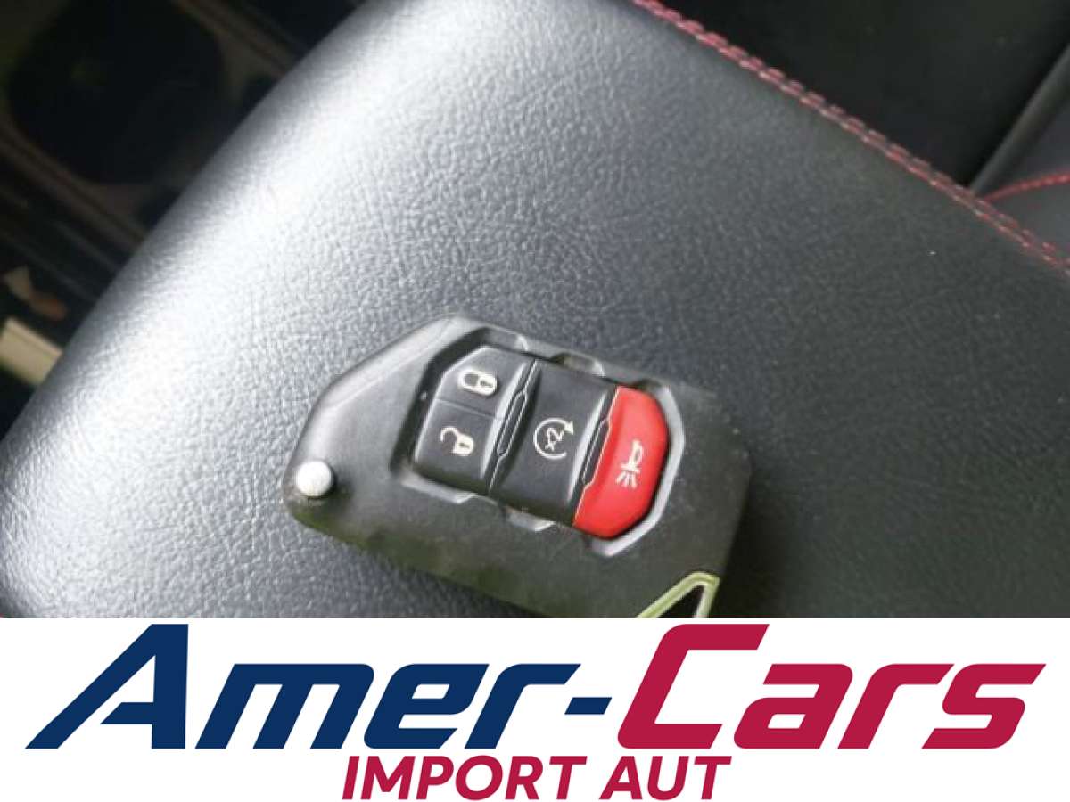Jeep Wrangler 2018 z USA — zdjęcie 11 z 16
