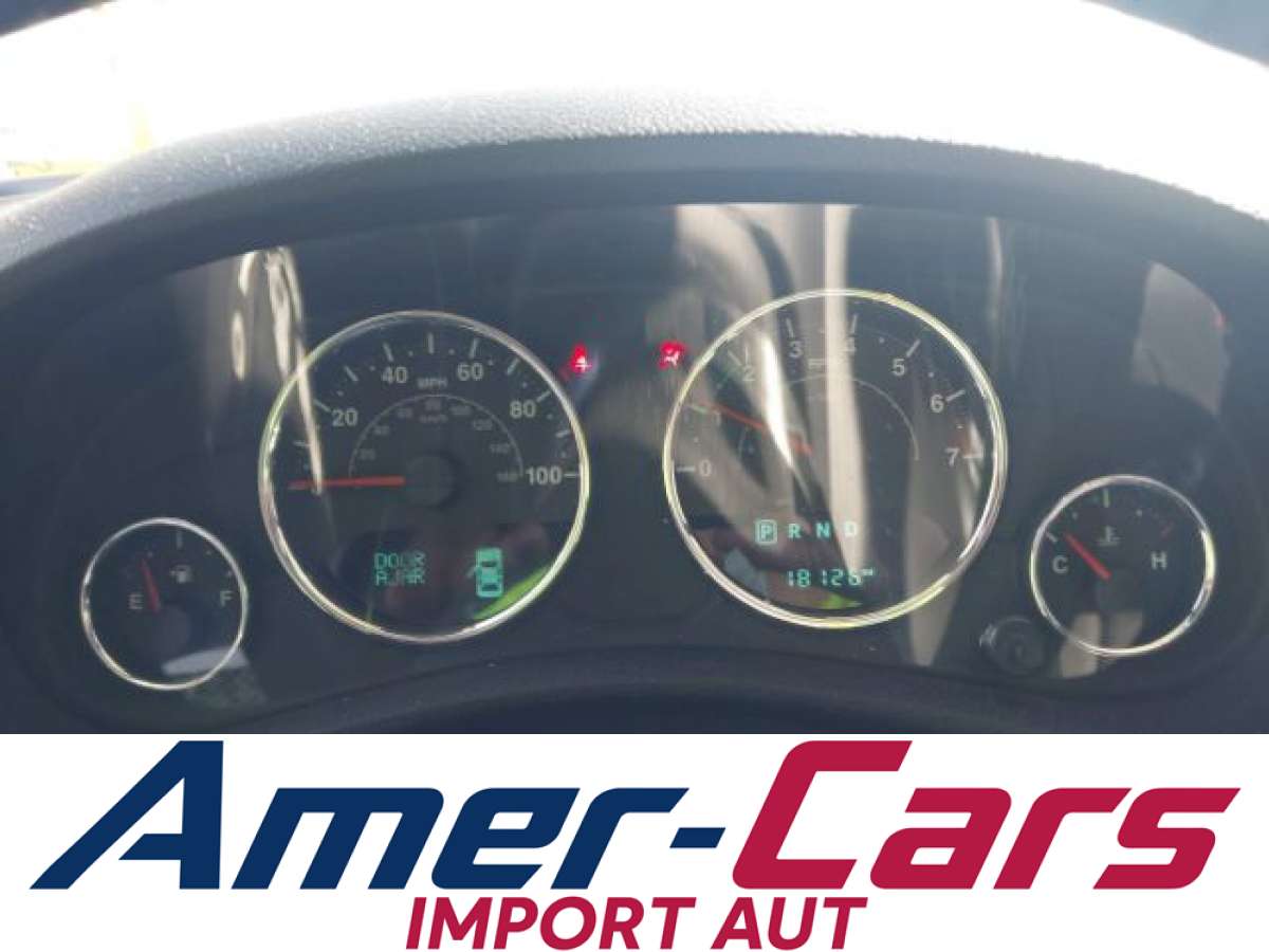 Jeep Wrangler 2018 z USA — zdjęcie 7 z 17