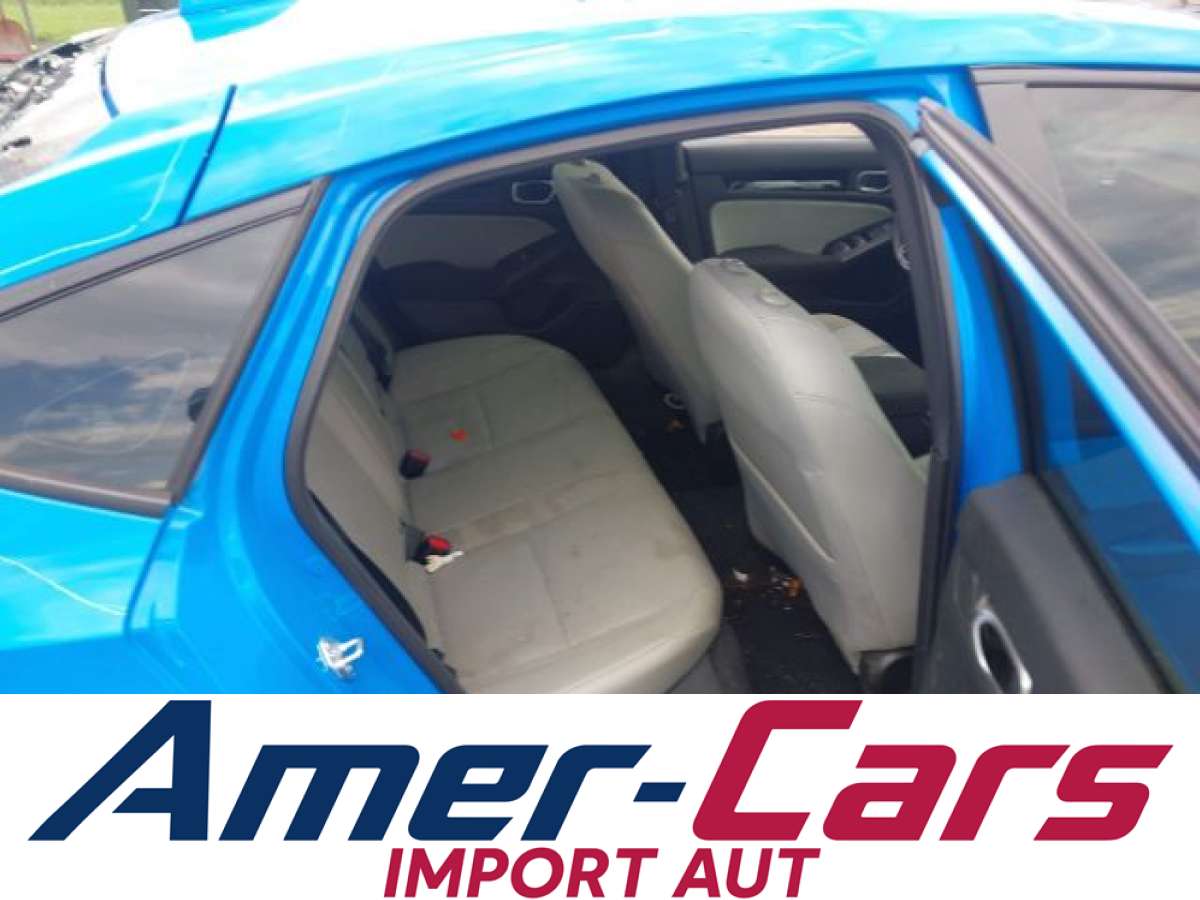 Honda Civic 2025 z USA — zdjęcie 8 z 16