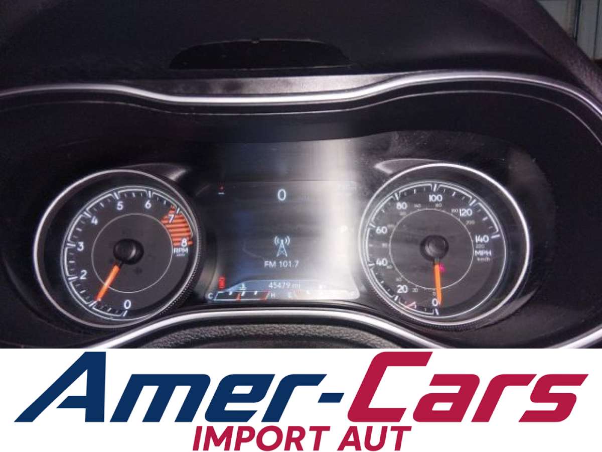 Jeep Cherokee 2021 z USA — zdjęcie 11 z 15