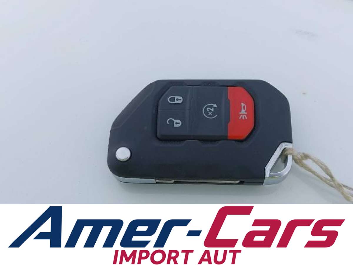 Jeep Wrangler 2021 z USA — zdjęcie 14 z 16
