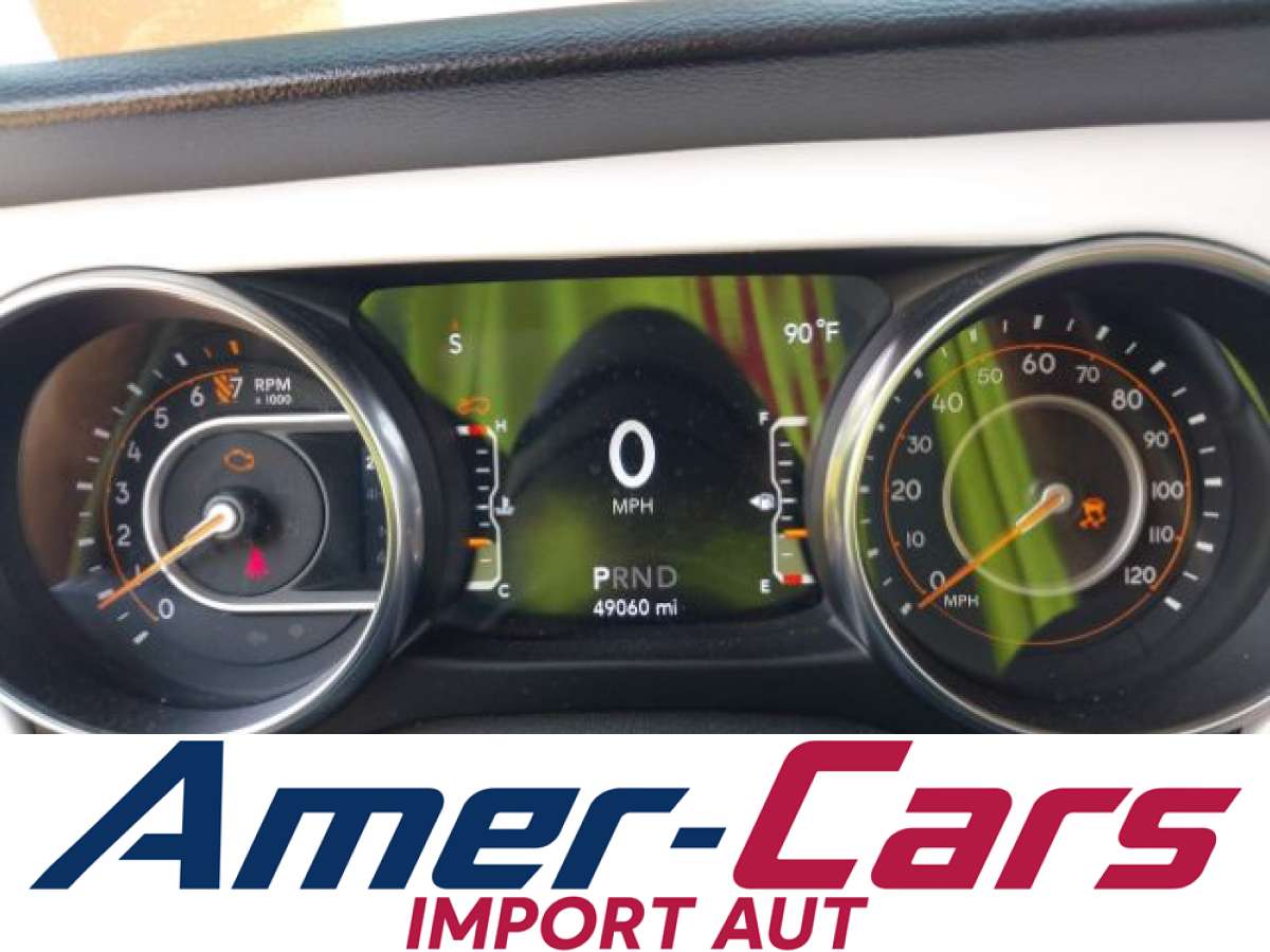 Jeep Wrangler 2021 z USA — zdjęcie 11 z 15