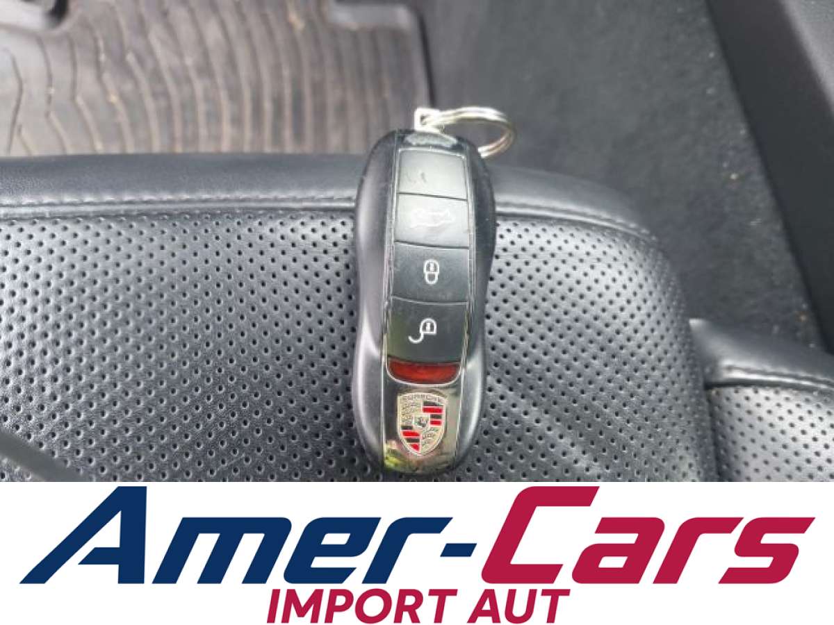 Porsche Cayenne 2017 z USA — zdjęcie 11 z 16
