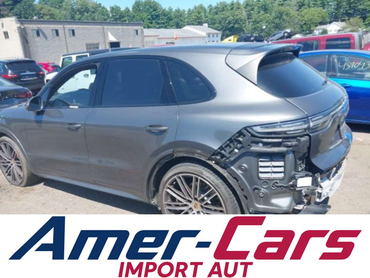 Porsche Cayenne 2023 z USA — zdjęcie 14 z 16