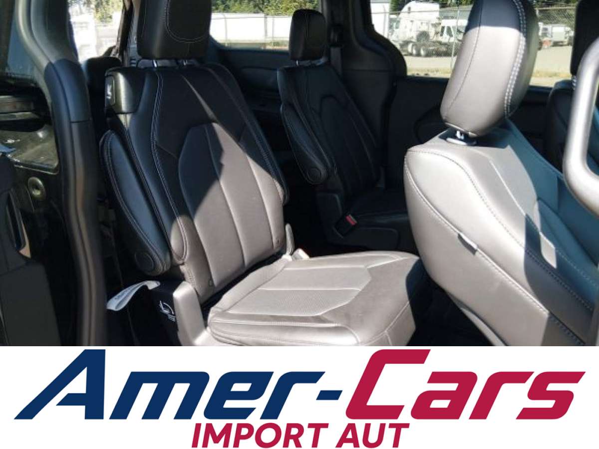 Chrysler Pacifica 2026 z USA — zdjęcie 14 z 18