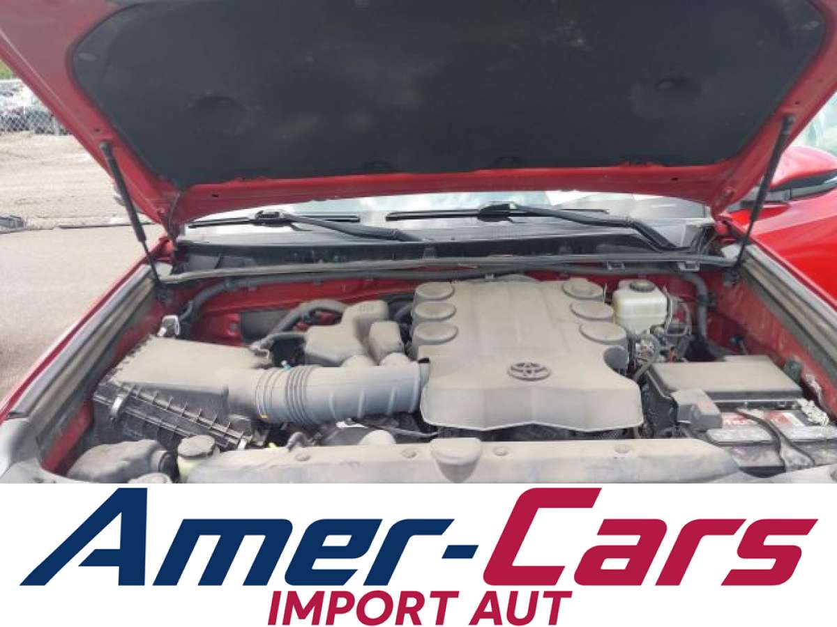 Toyota 4-Runner 2018 z USA — zdjęcie 14 z 15