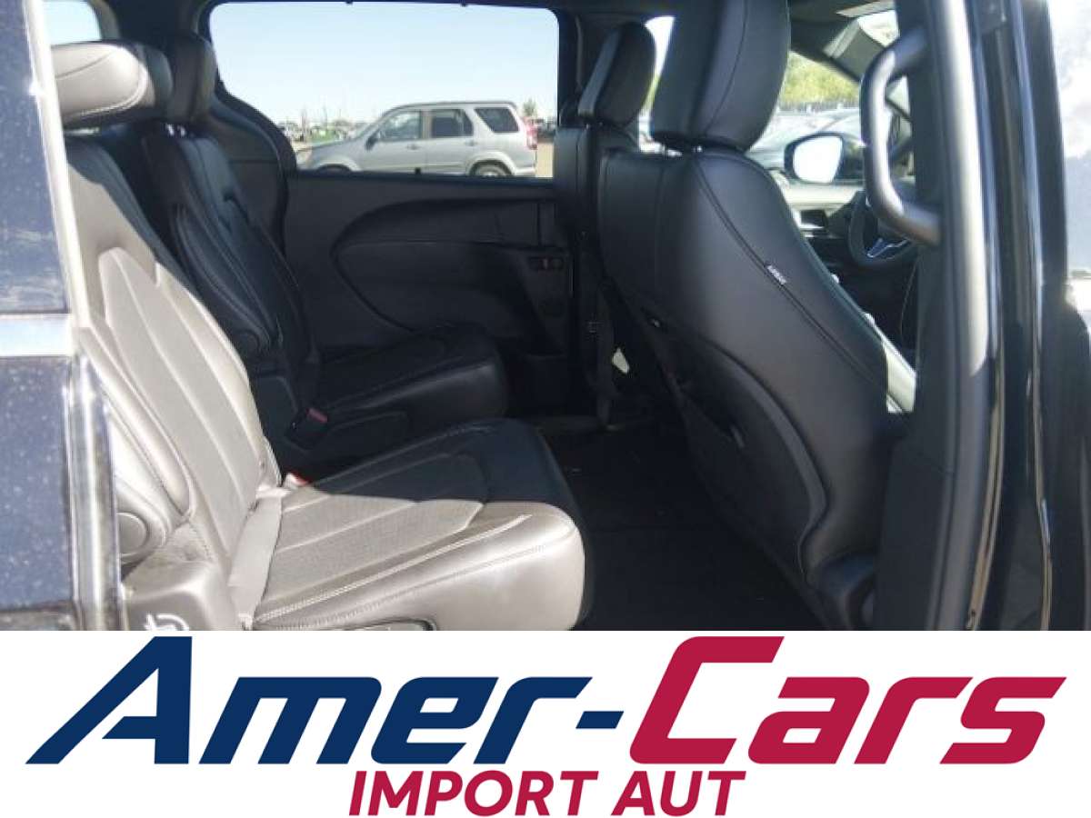 Chrysler Pacifica 2026 z USA — zdjęcie 12 z 15