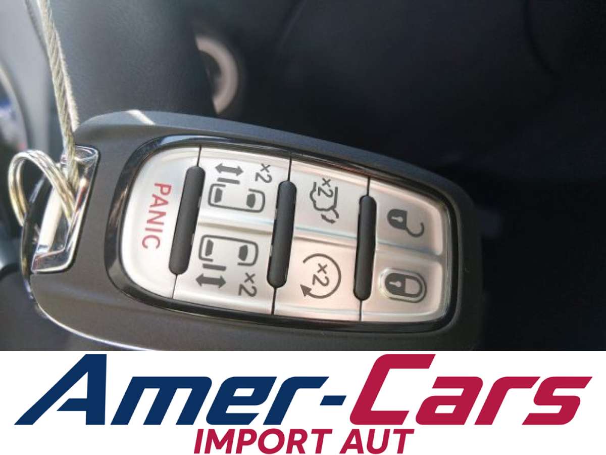 Chrysler Pacifica 2026 z USA — zdjęcie 14 z 15