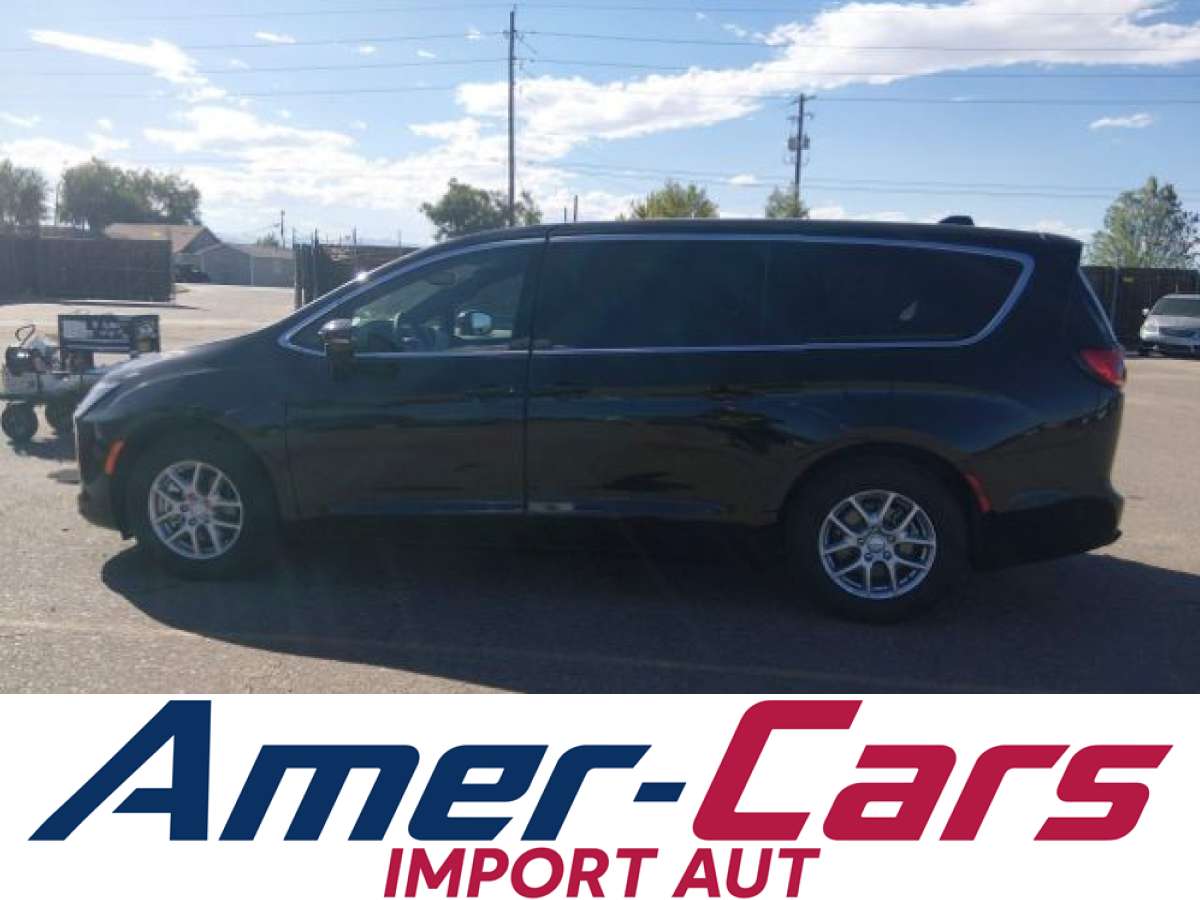 Chrysler Pacifica 2026 z USA — zdjęcie 9 z 15