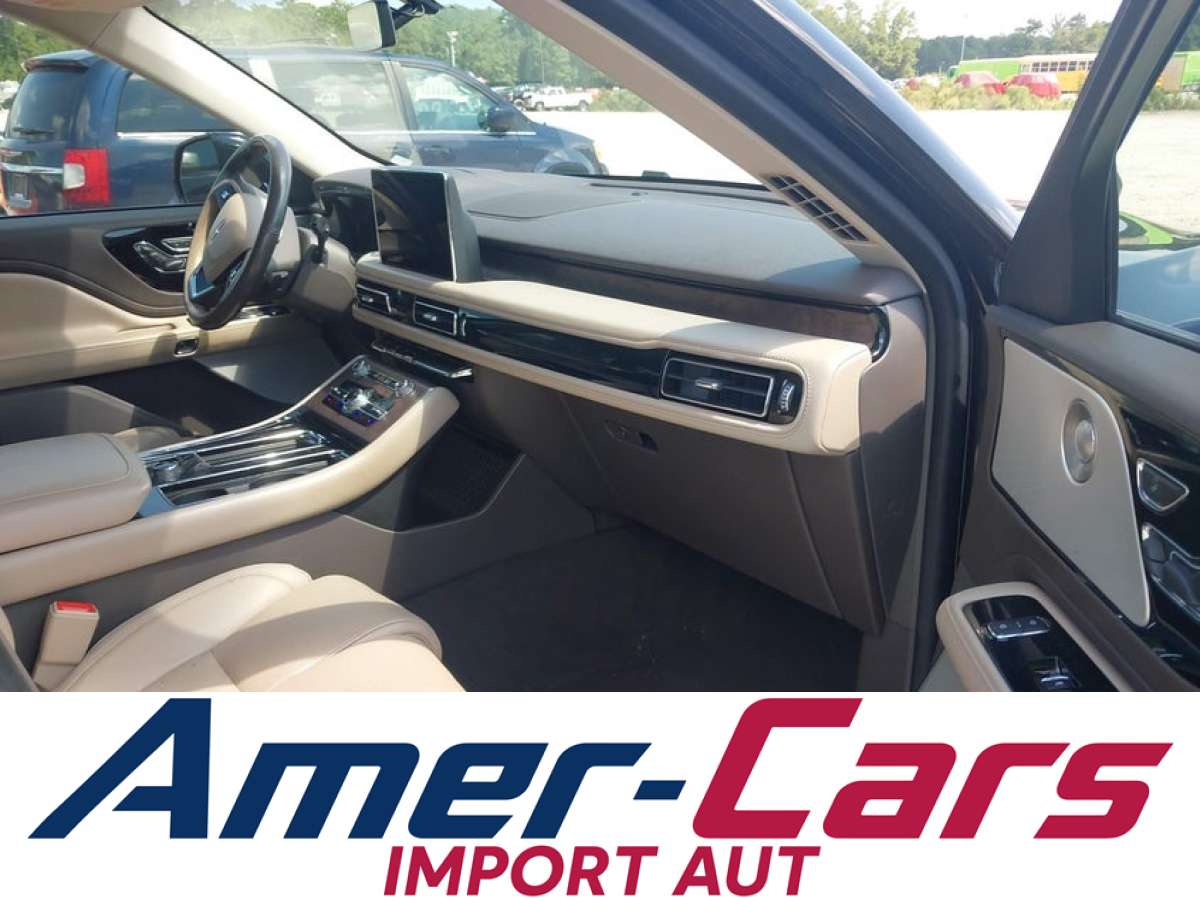 Lincoln Aviator 2023 z USA — zdjęcie 9 z 12
