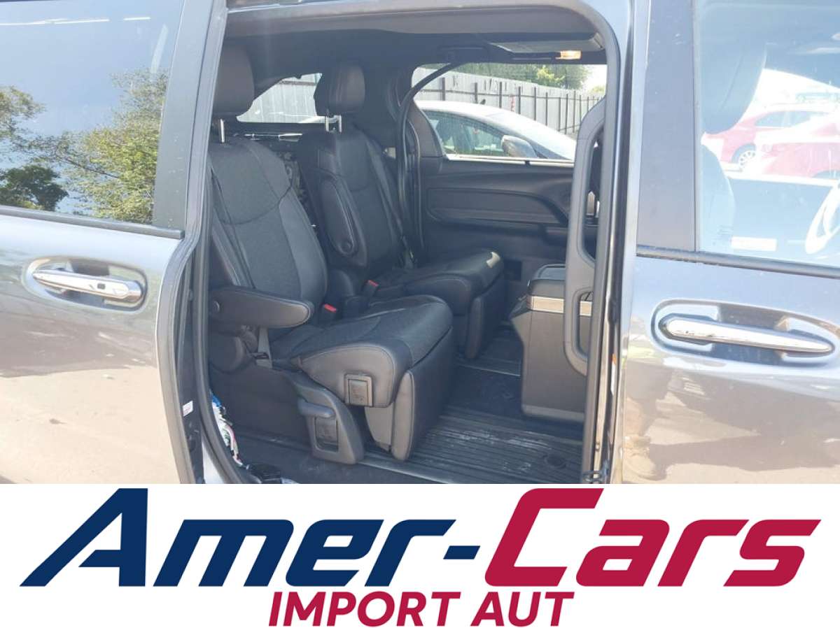 Toyota Sienna 2025 z USA — zdjęcie 12 z 14