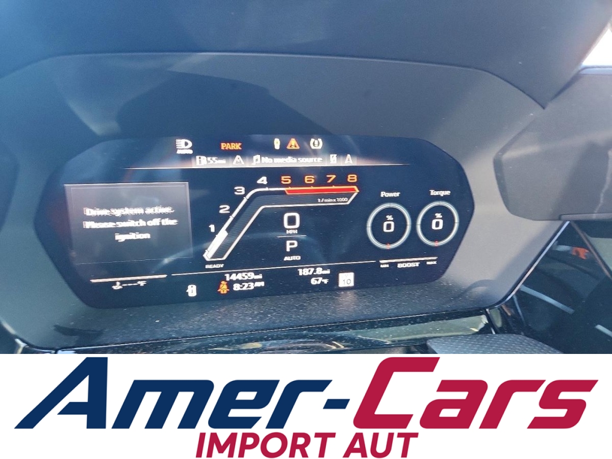 Audi RS3 Sportback 2024 z USA — zdjęcie 9 z 11