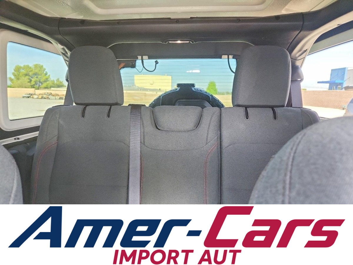 Jeep Wrangler 2024 z USA — zdjęcie 11 z 12