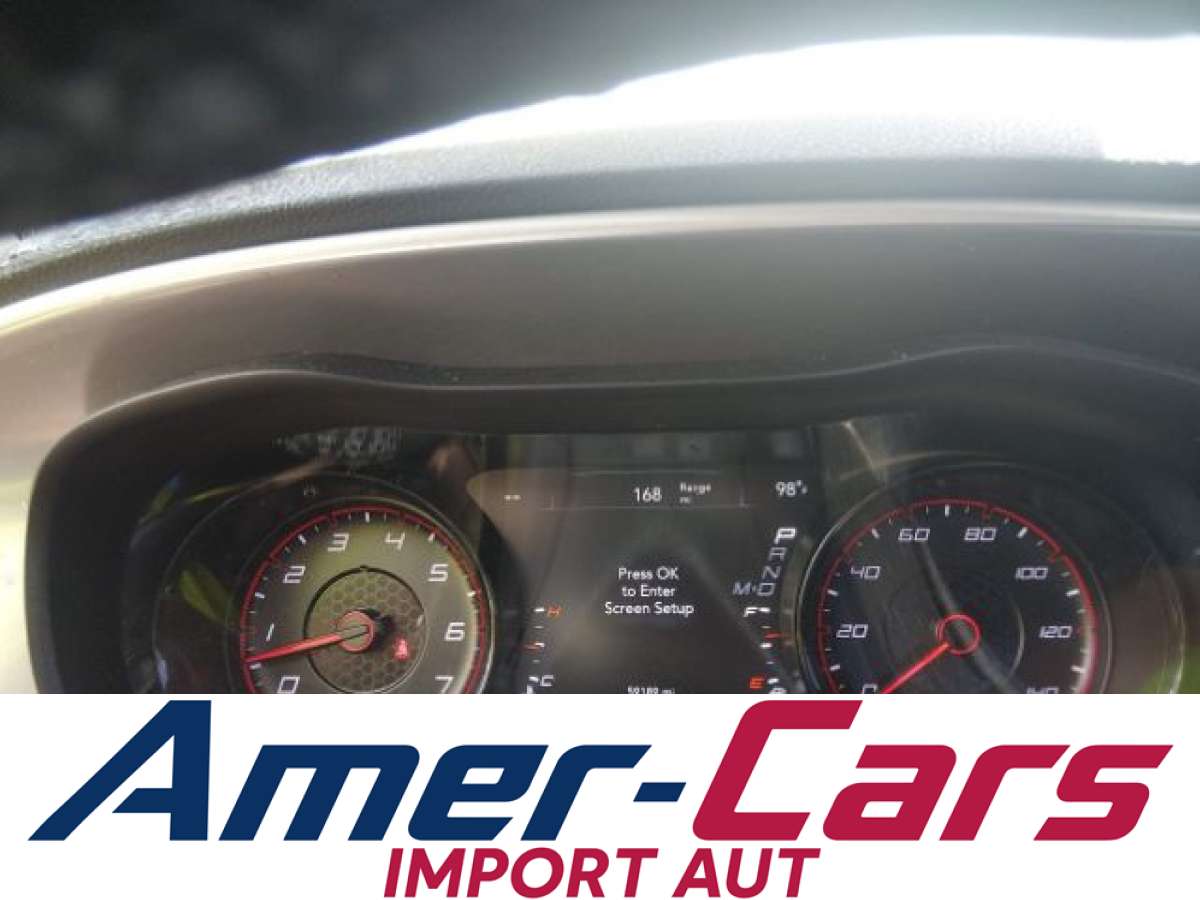 Dodge Charger 2020 z USA — zdjęcie 13 z 17
