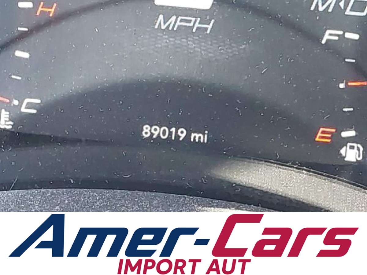 Dodge Charger 2019 z USA — zdjęcie 13 z 16