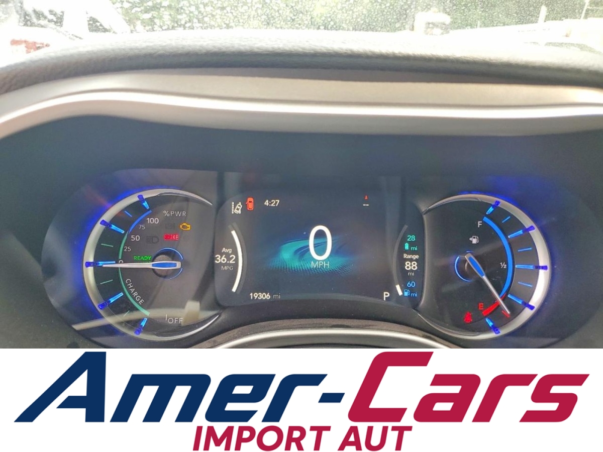 Chrysler Pacifica 2025 z USA — zdjęcie 9 z 12