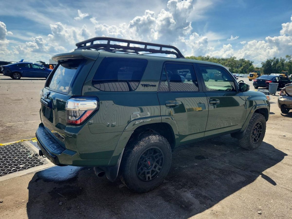 Toyota 4Runner 2020 z USA — zdjęcie 3 z 13