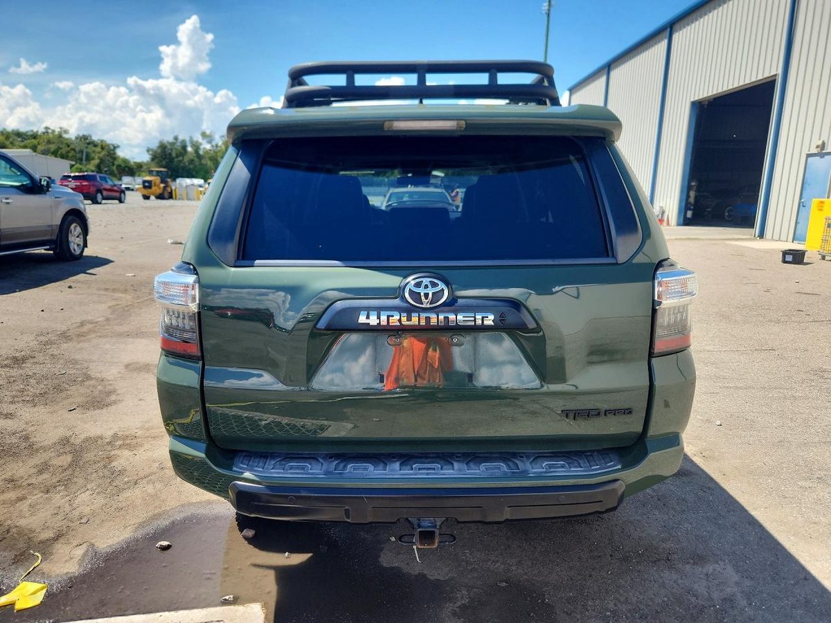 Toyota 4Runner 2020 z USA — zdjęcie 6 z 13