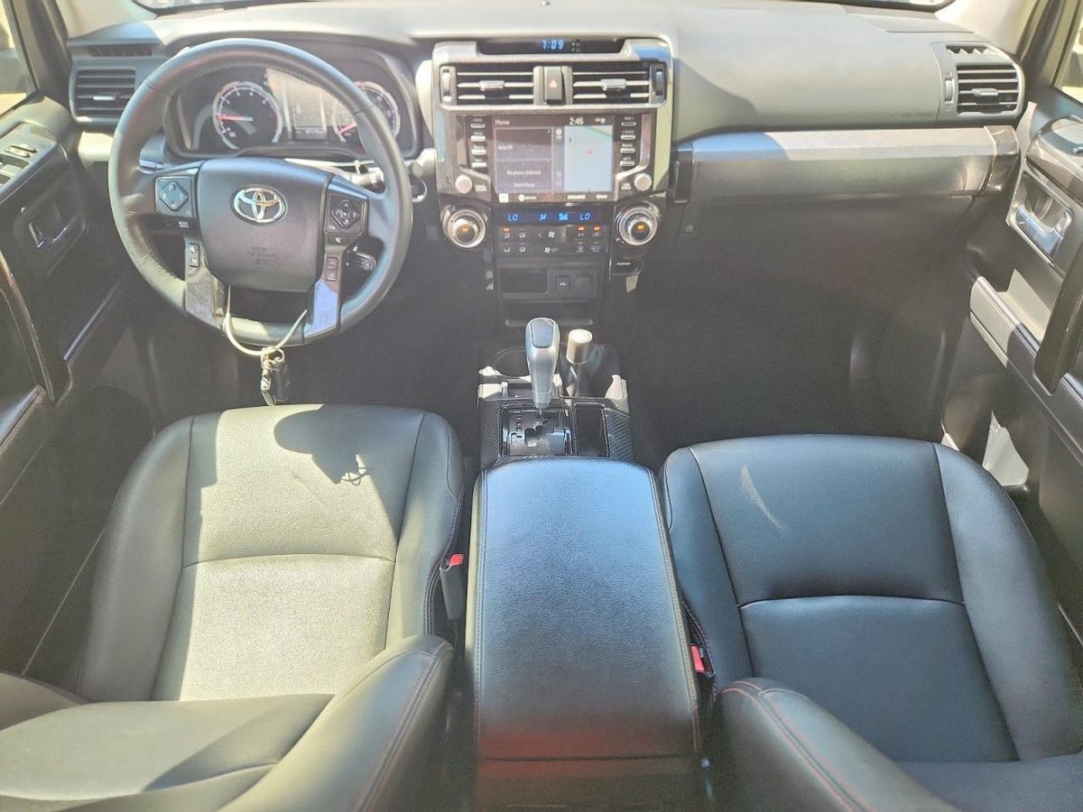 Toyota 4Runner 2020 z USA — zdjęcie 8 z 13