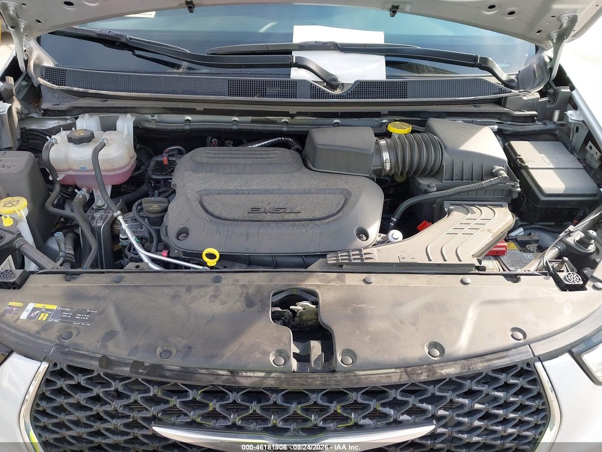 Chrysler Pacifica 2026 z USA — zdjęcie 9 z 15