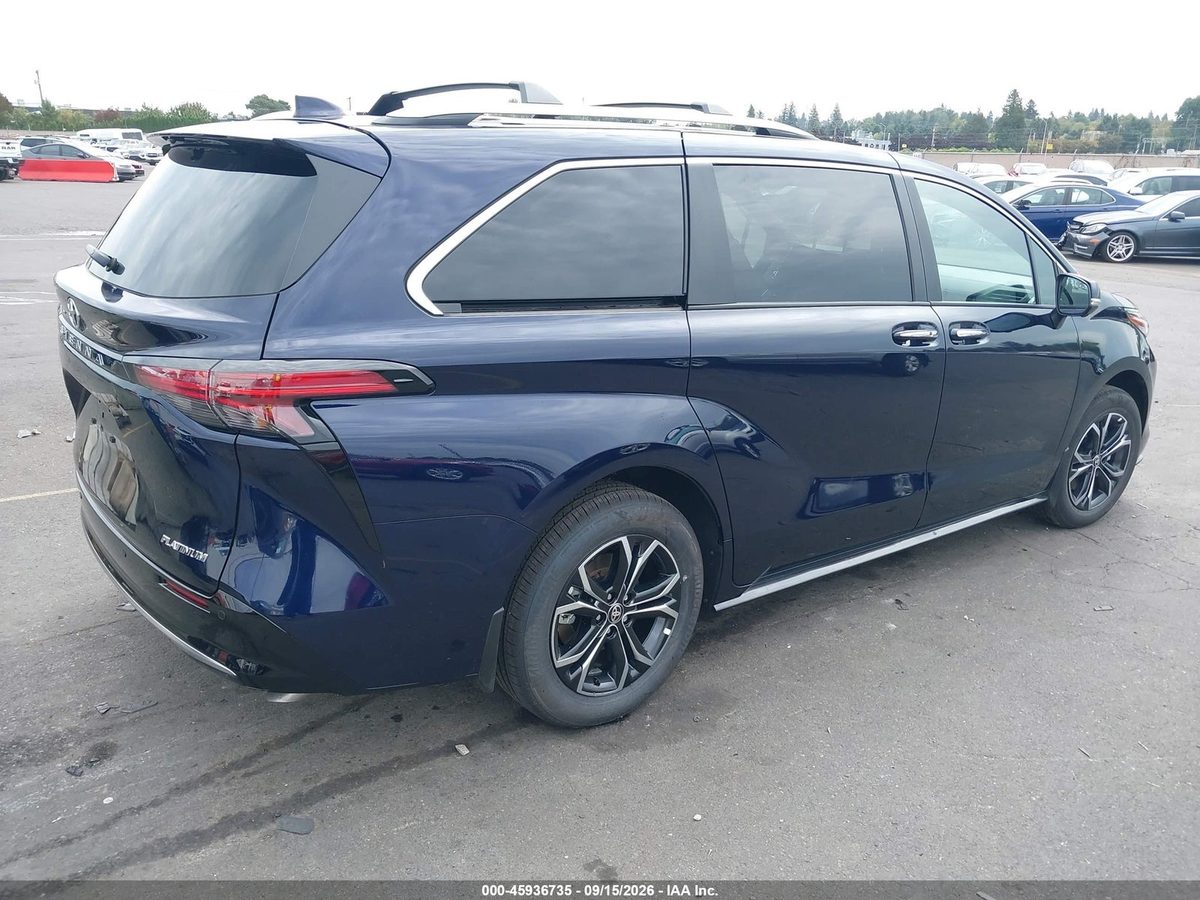 Toyota Sienna 2026 z USA — zdjęcie 4 z 17
