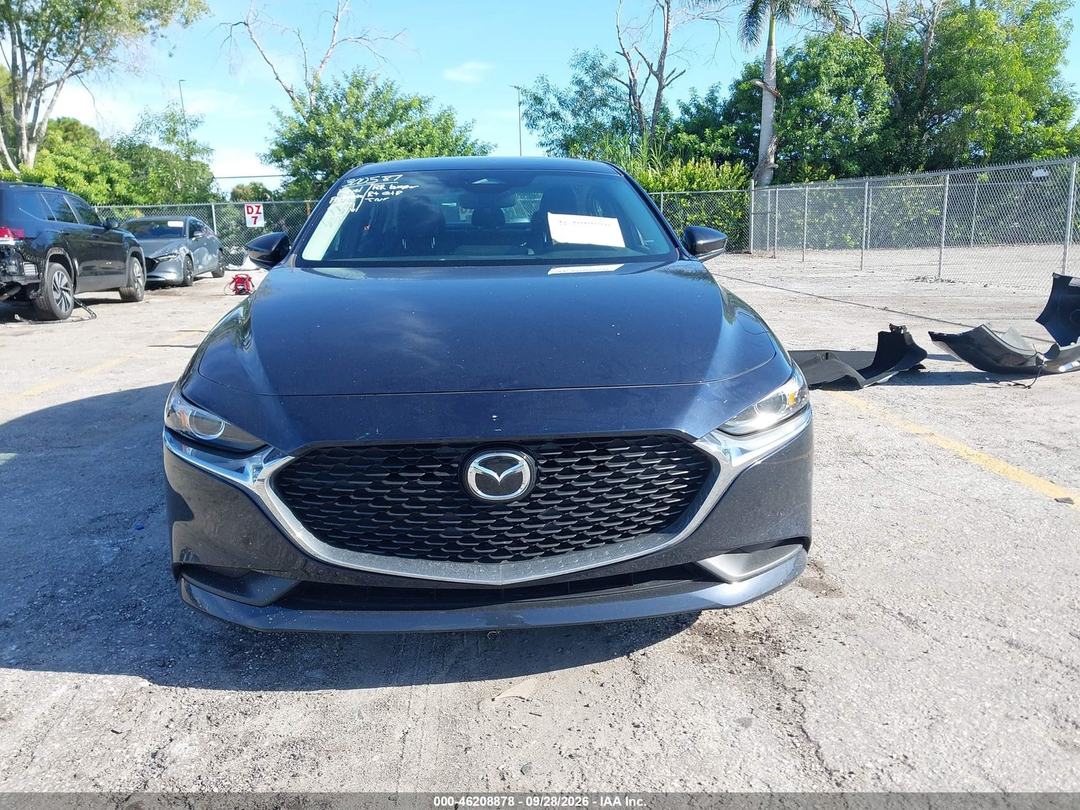 Mazda 3 2025 z USA — zdjęcie 11 z 15