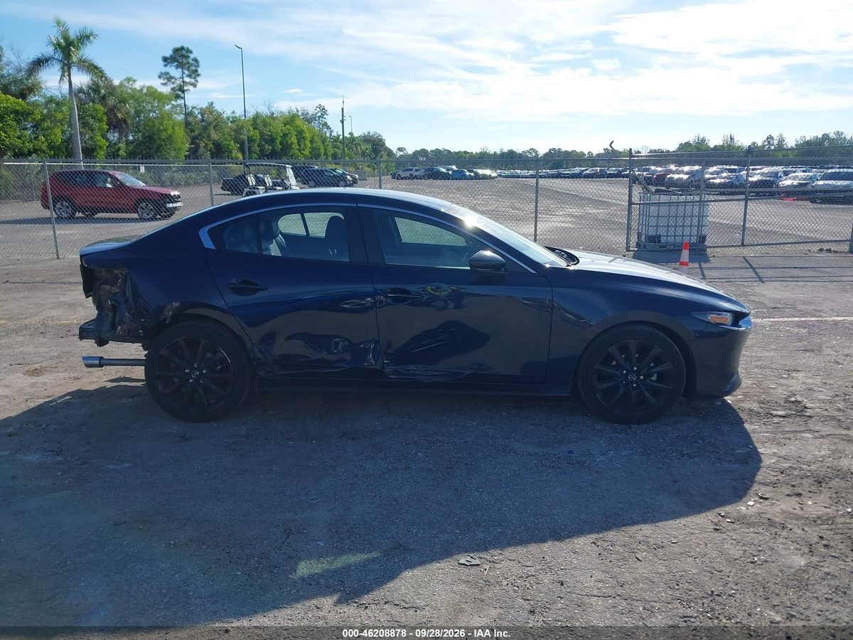 Mazda 3 2025 z USA — zdjęcie 12 z 15