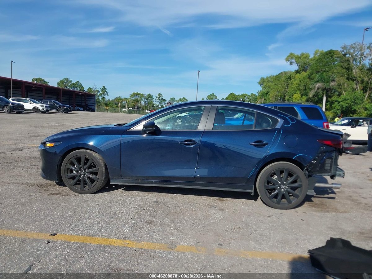 Mazda 3 2025 z USA — zdjęcie 13 z 15