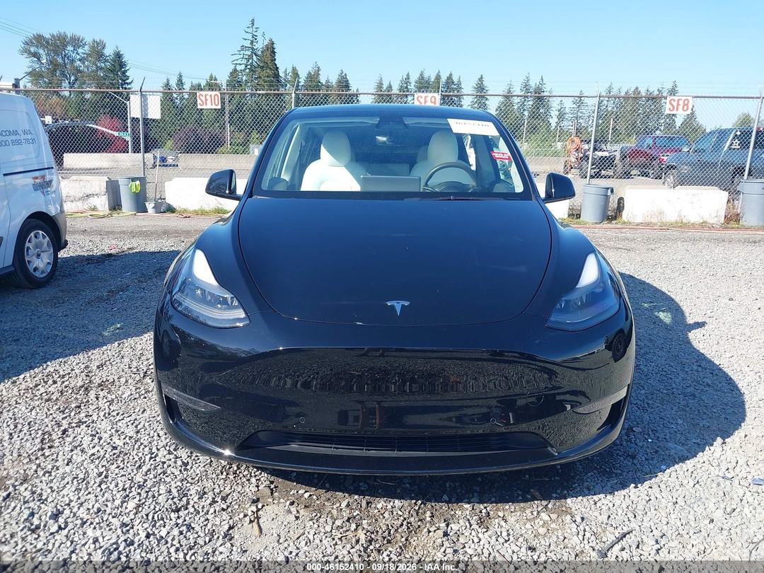 Tesla Model Y 2021 z USA — zdjęcie 11 z 18