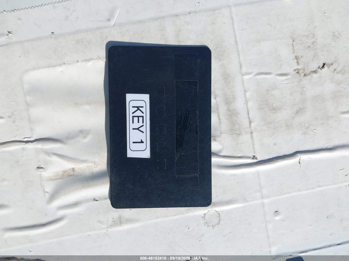 Tesla Model Y 2021 z USA — zdjęcie 9 z 18