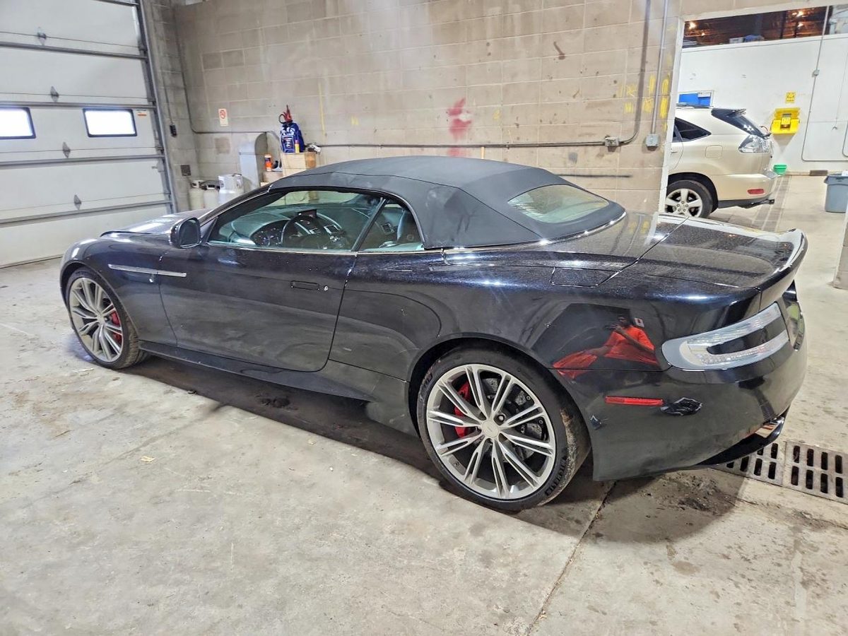Aston Martin DB9 2013 z USA — zdjęcie 2 z 11