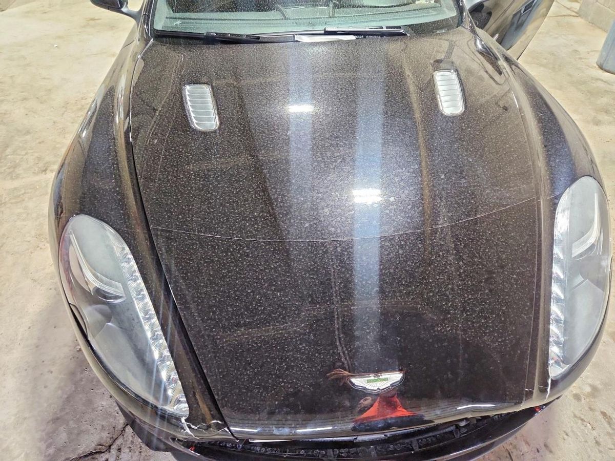 Aston Martin DB9 2013 z USA — zdjęcie 11 z 11