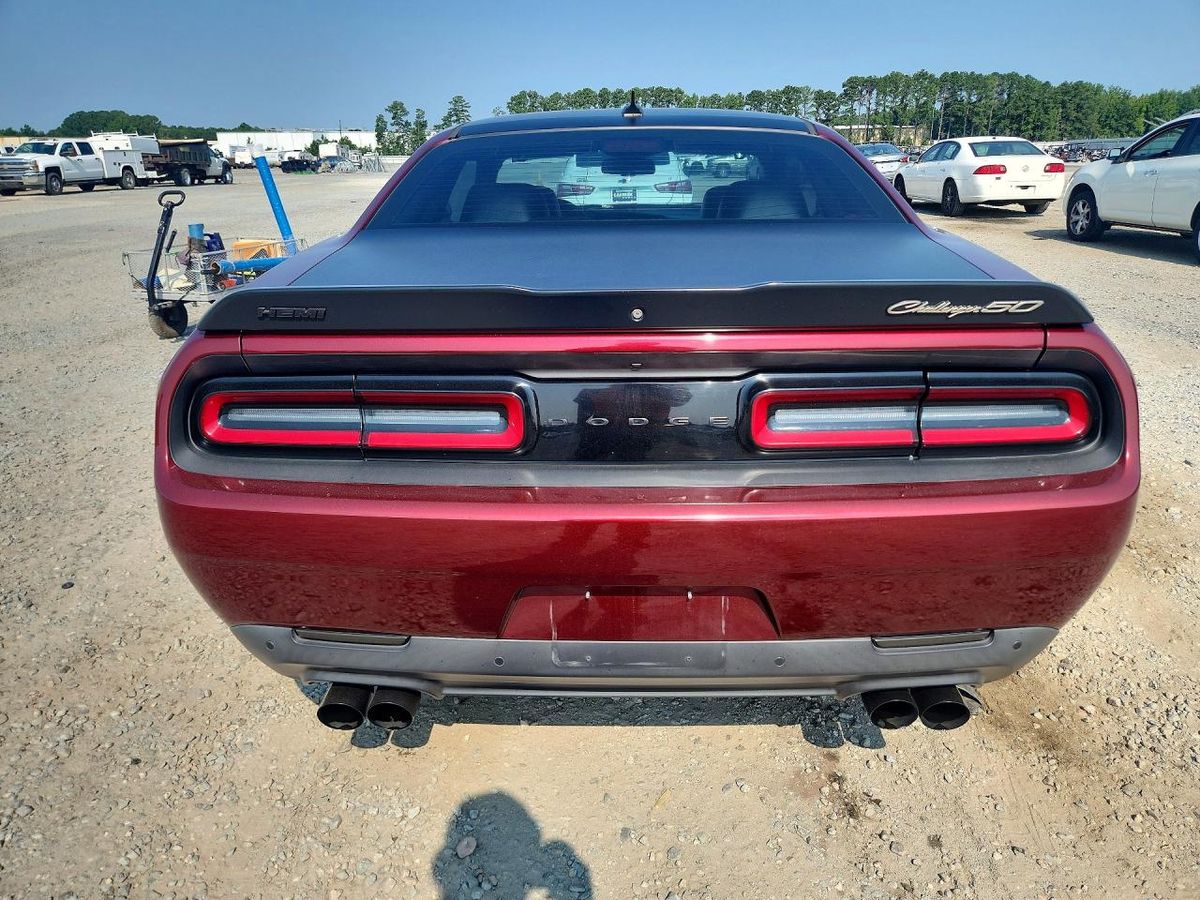 Dodge Challenger 2020 z USA — zdjęcie 6 z 11