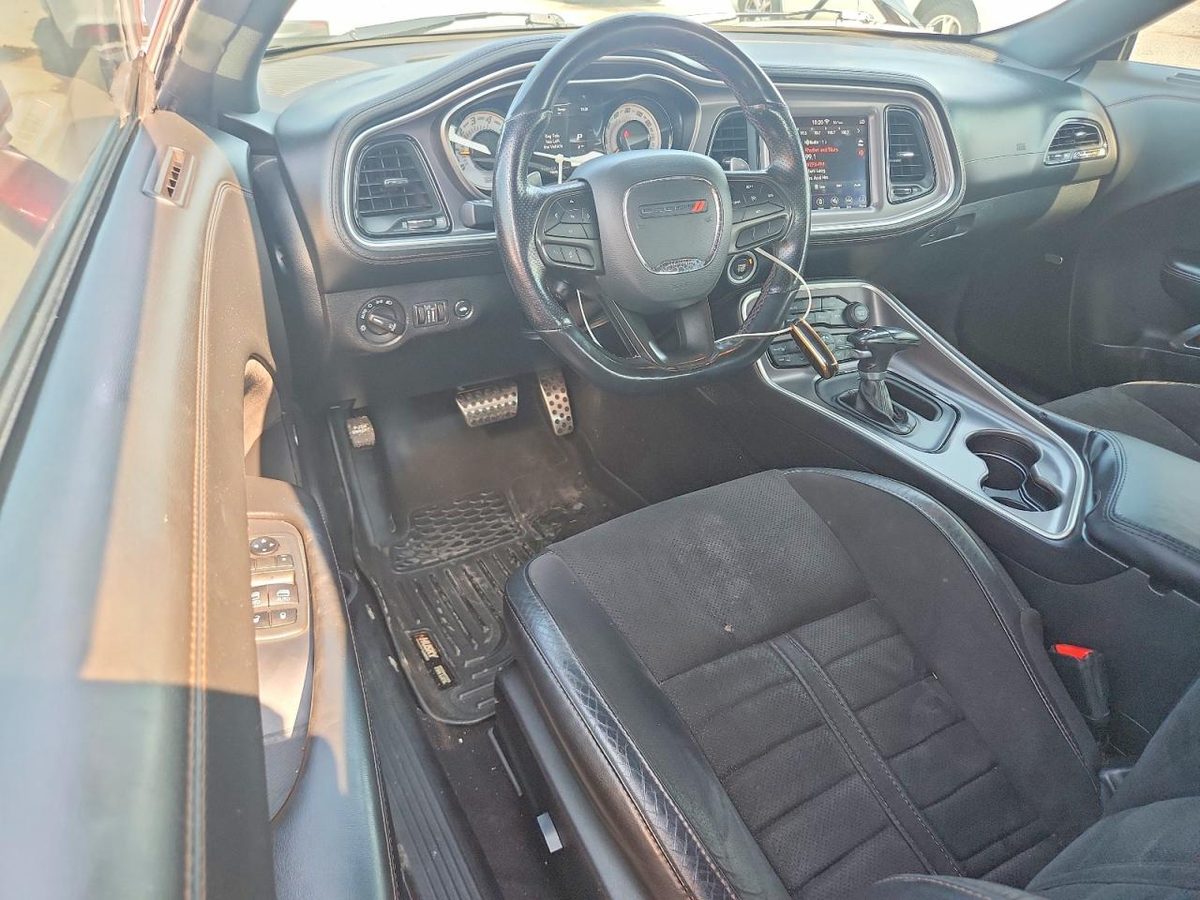 Dodge Challenger 2020 z USA — zdjęcie 8 z 11
