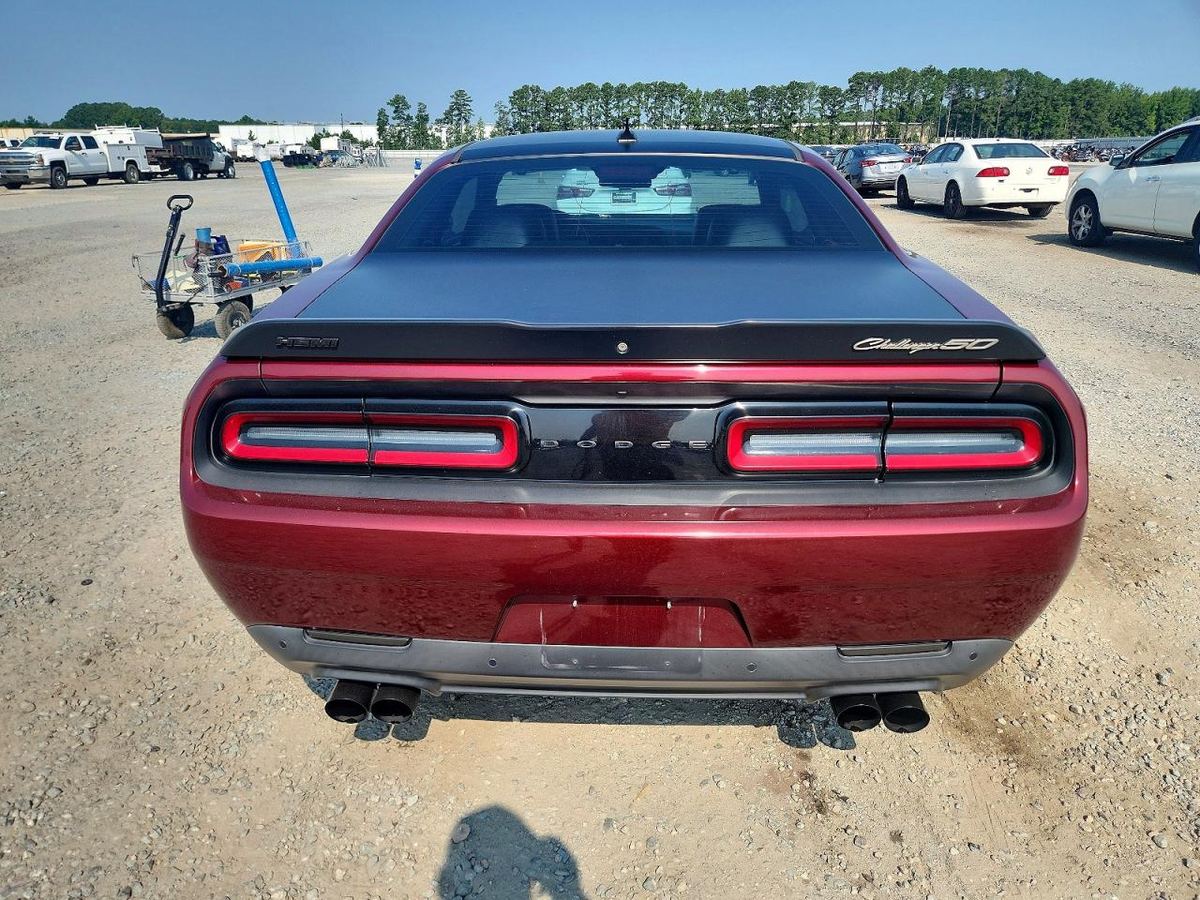 Dodge Challenger 2020 z USA — zdjęcie 10 z 11